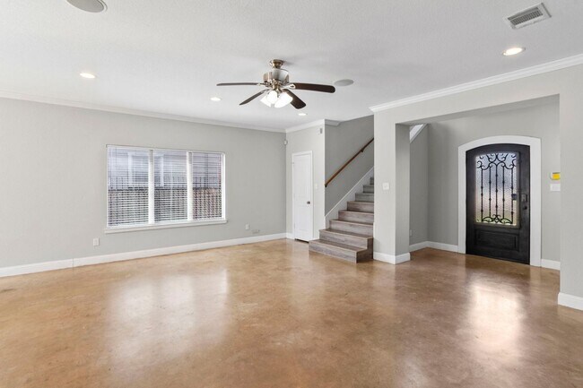 Building Photo - 2825 Gordon Ave