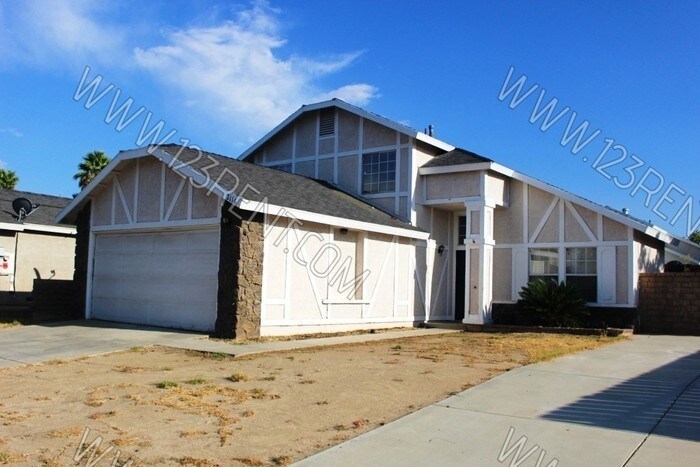 Foto principal - 2116 E Ave R12