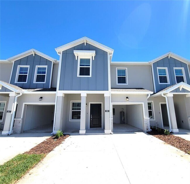 Building Photo - 2881 Pierr St