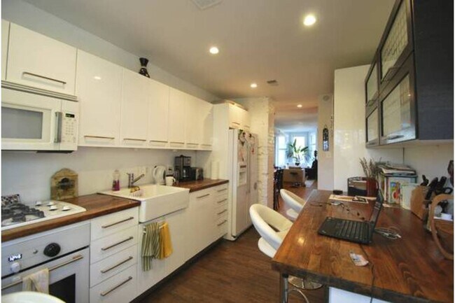 Foto del edificio - 1506 1st St NW