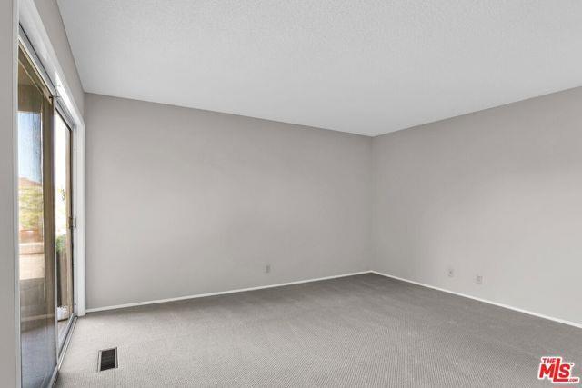 Building Photo - 1201 Essex Ln