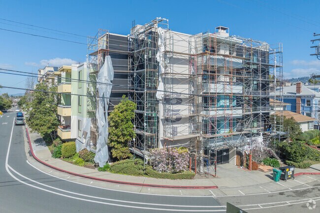 Exterior alternativo - 651 Oakland Ave