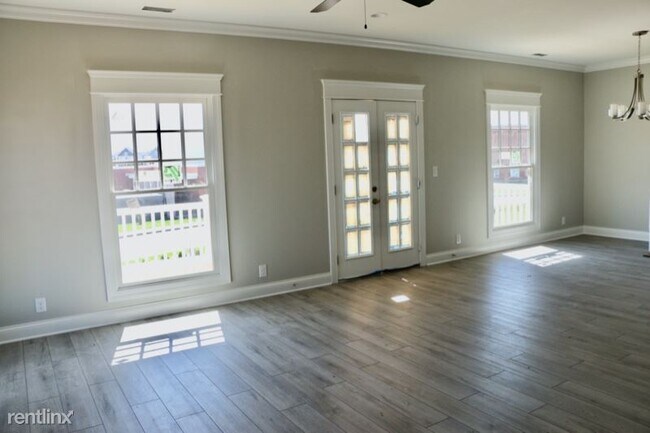 Building Photo - 10916 Monkshood Dr