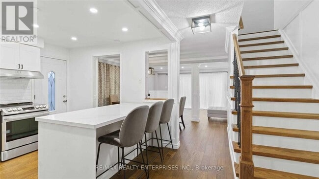 Building Photo - 1117 Venus Crescent