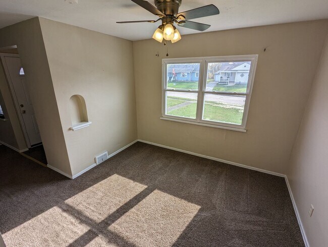 Foto del edificio - Charming Ranch Home Near Lakeview Metro Park