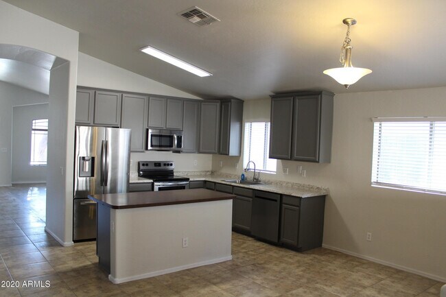 Foto del edificio - 43410 W Wild Horse Trail