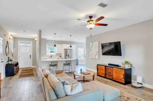 Foto del edificio - 2198 Wind Trace Rd N