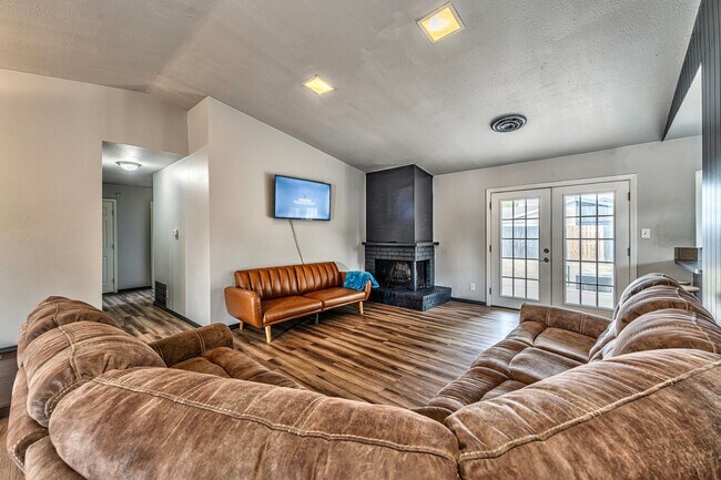 Foto del edificio - Fully Furnished Rental
