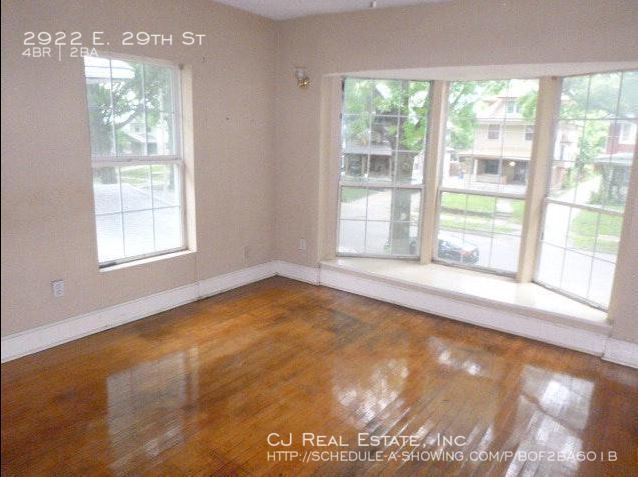 Foto del edificio - 2922 E 29th St