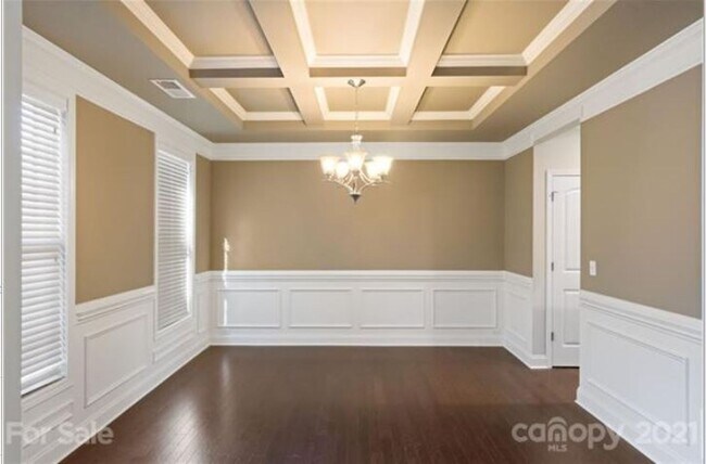 Foto del edificio - 6126 Trailwater Rd