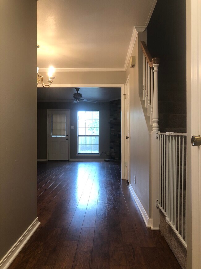 Foto del edificio - 1800 Woodhaven Dr