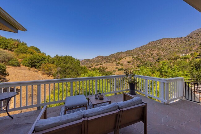Foto del edificio - Ojai Views