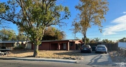 Building Photo - 1118 2nd St