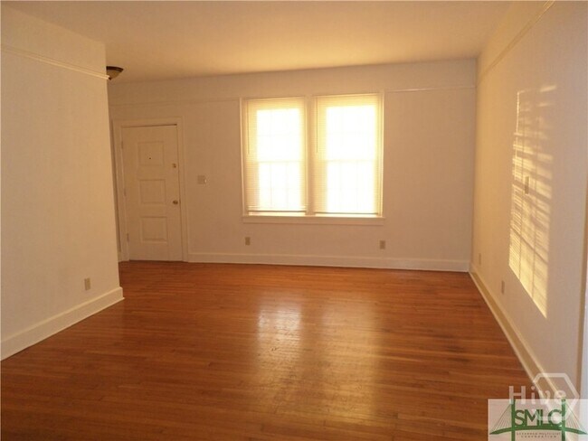 Building Photo - 141 Rommel Ave