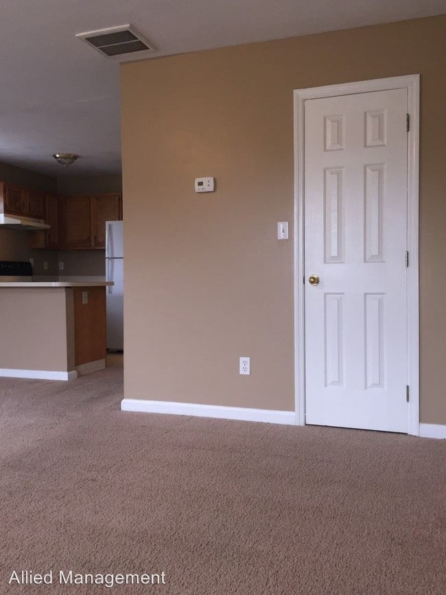 Building Photo - 2084 Cornerstone Dr
