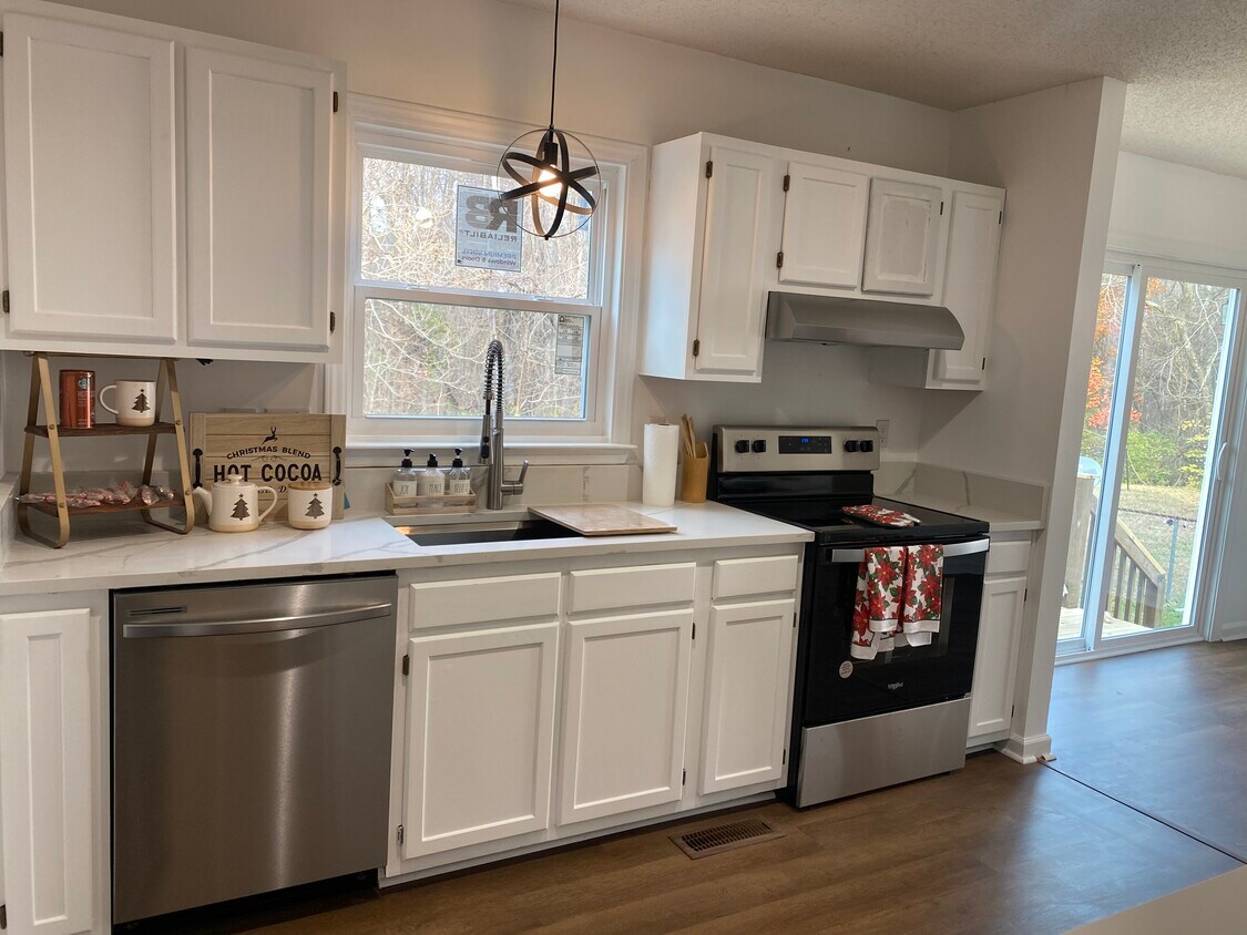 Foto principal - 4203 Hope Valley Ln