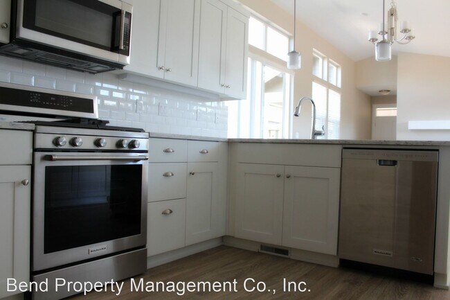 Building Photo - 2 br, 2 bath House - 639 NE Vail Lane