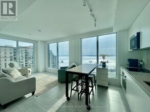 Building Photo - 39 Mary St