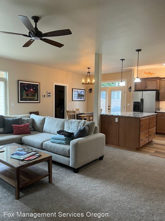 Foto del edificio - 3 br, 2.5 bath House - 19715 Hollygrape St