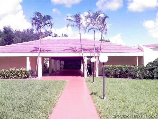 Building Photo - 6729 Coral Lake Dr
