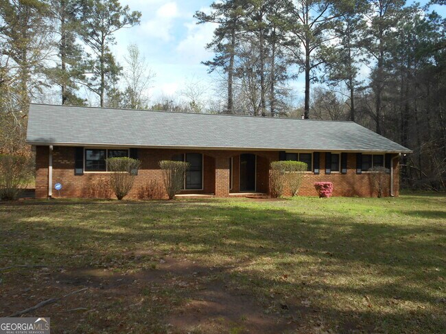 Building Photo - 551 Racetrack Rd