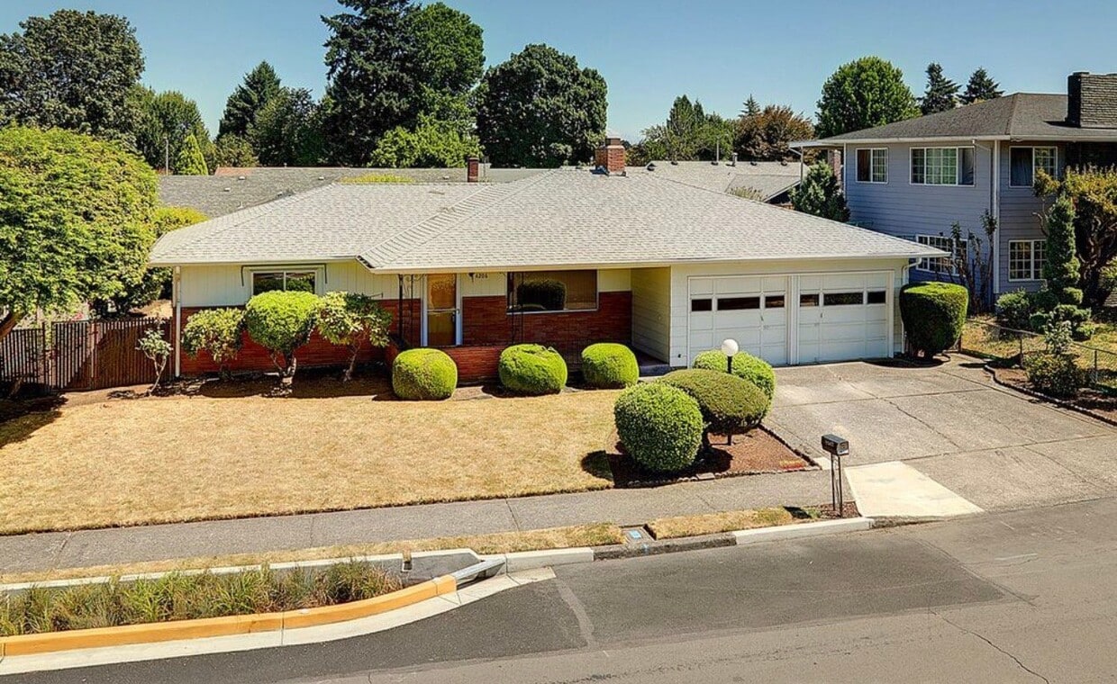 Photo - 4206 NE 131st Pl (Portland, OR)