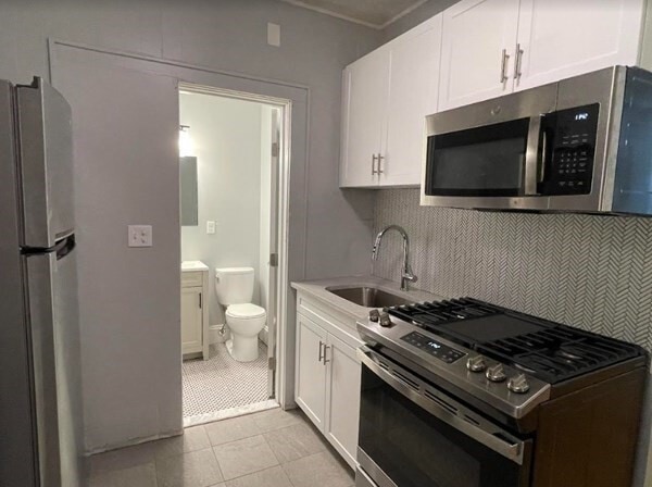 Primary Photo - 233 Lafayette St