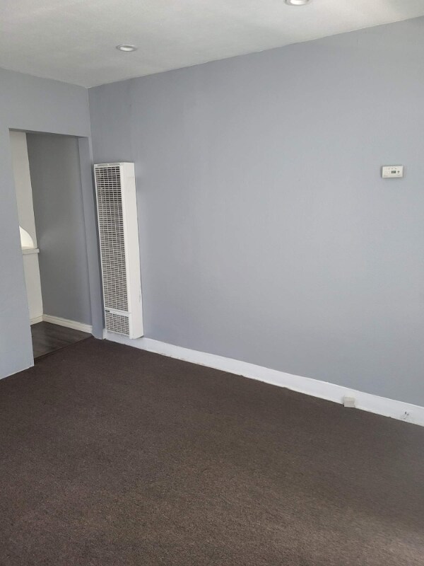 Foto del edificio - 1342 W 29th St