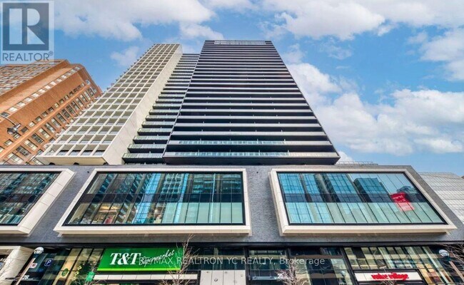 Building Photo - 20-2620 Edward St
