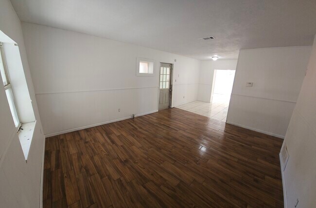 Foto del edificio - 221 Edison Drive