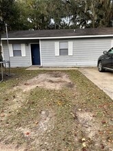 Building Photo - 209 Urbana Oaks Cir