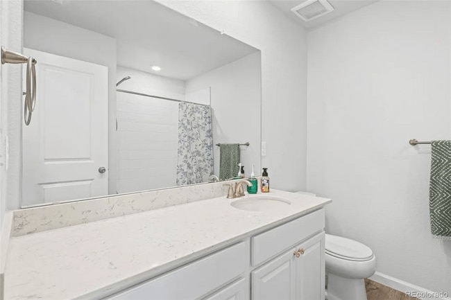 Building Photo - Windsor Home