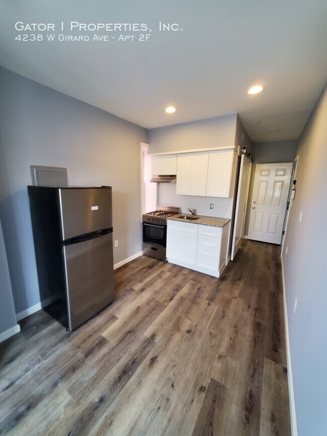 Building Photo - Large 1 Bedroom Apartment For Rent!