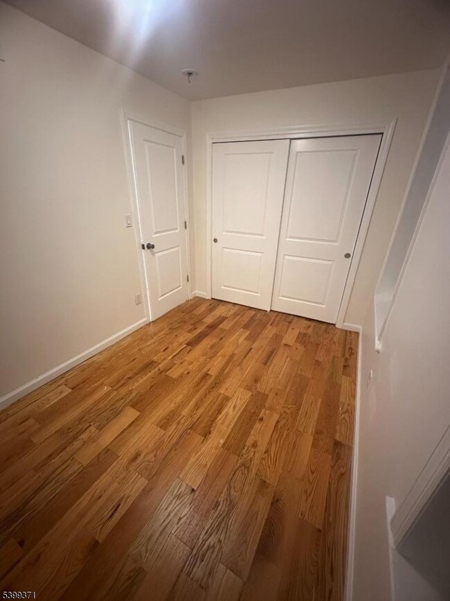 Foto del edificio - 192 Fairview Ave