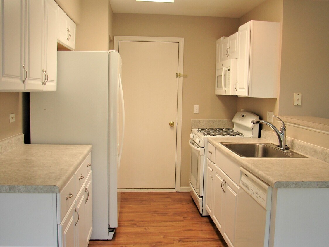 Primary Photo - 10510 Wakefield Ln