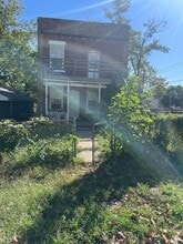 Building Photo - 201 N 16 St