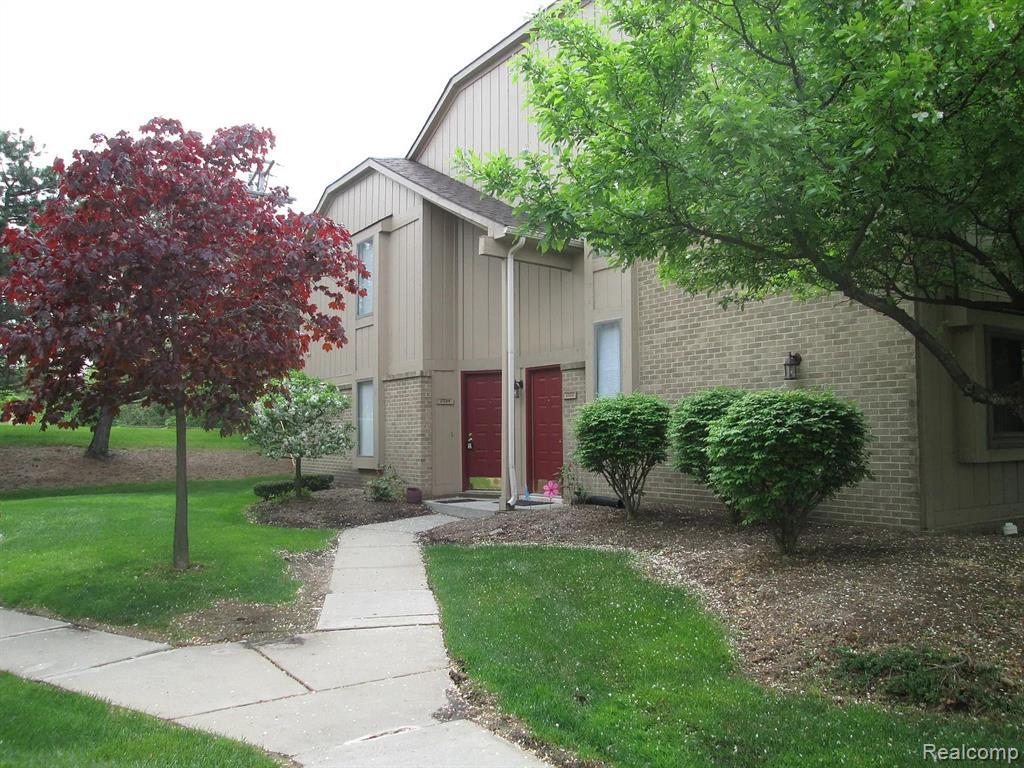 Primary Photo - 27244 Evergreen Rd