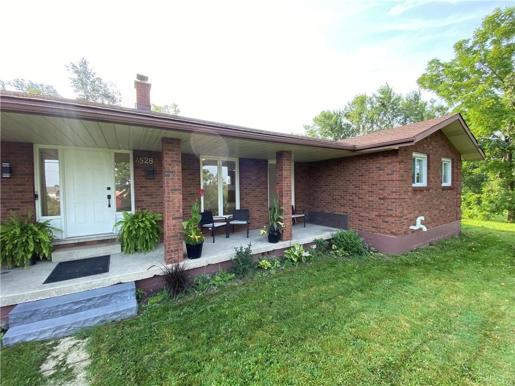 4528 Hwy 6, Hagersville, ON N0A 1H0 House for Rent in Hagersville, ON