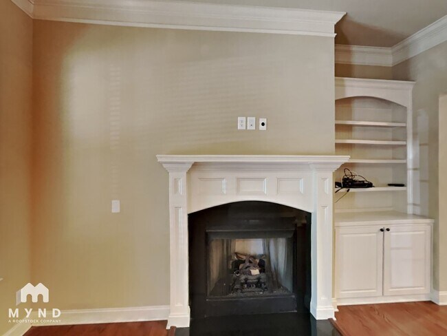 Foto del edificio - 807 Herrin Ave