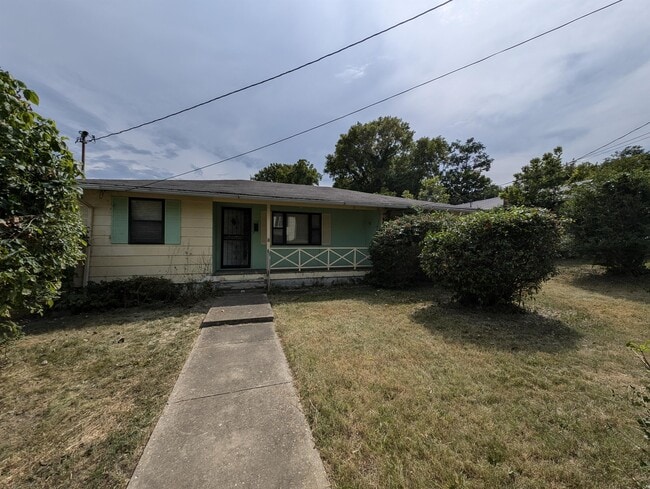Building Photo - 210 Columbian Ave