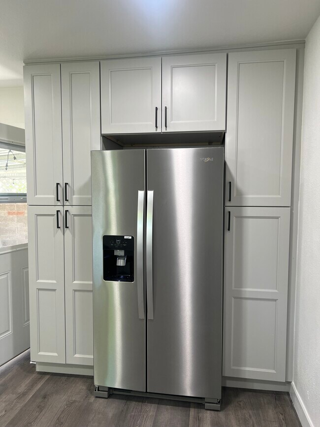 Building Photo - 8803 Aldrich St