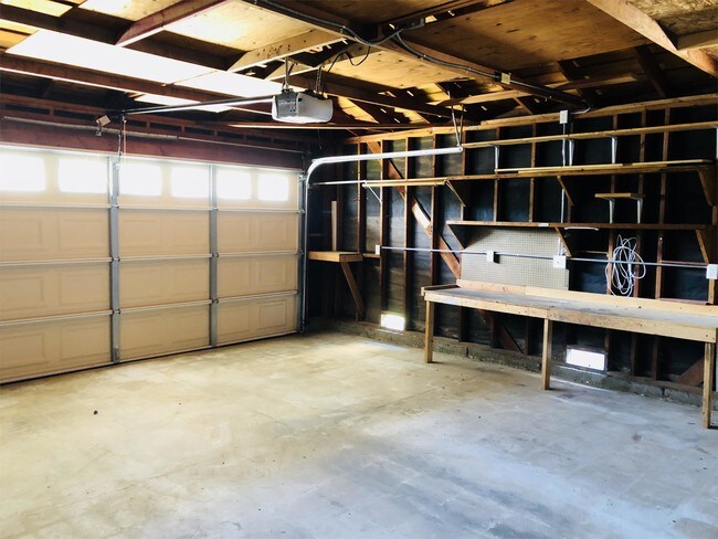 Building Photo - 32182 Via De Oliva