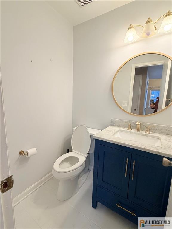 Building Photo - 41 Manor Dr