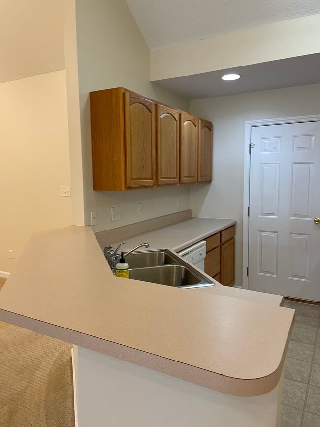 Kitchen - 3553 Oak Villa Way