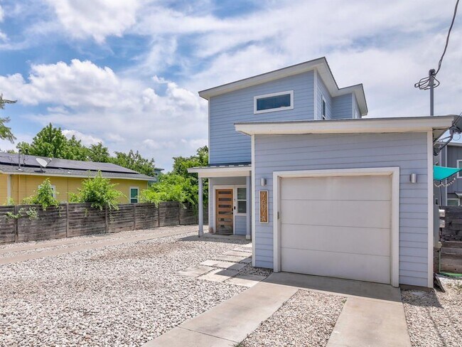 Building Photo - 7607 Providence Ave