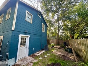 Building Photo - 1208 James St