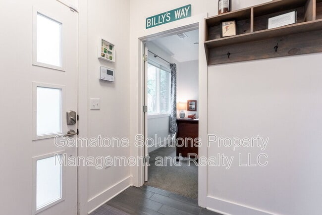 Foto del edificio - 815 Melpark Ct