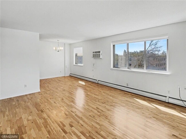 Foto del edificio - 2727 W 43rd St