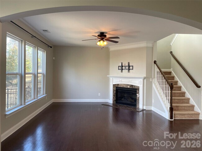 Building Photo - 3002 Fallondale Rd