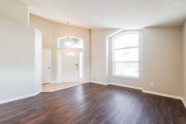 Foto del edificio - 2756 River Ridge Dr
